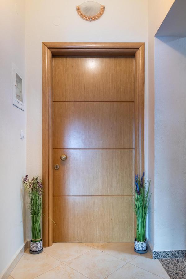 Luxury Central Apartment クサンチ エクステリア 写真